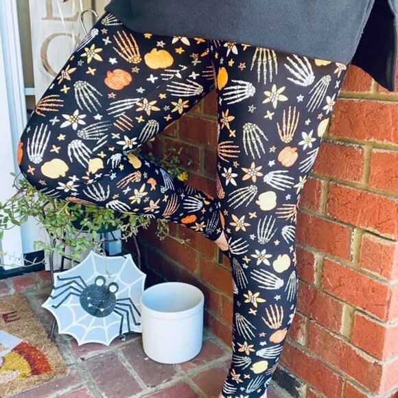 LuLaRoe Halloween Hand Skeleton Pumpkin Leggings Black TC2 Plus Size 20-24 - Picture 4 of 4